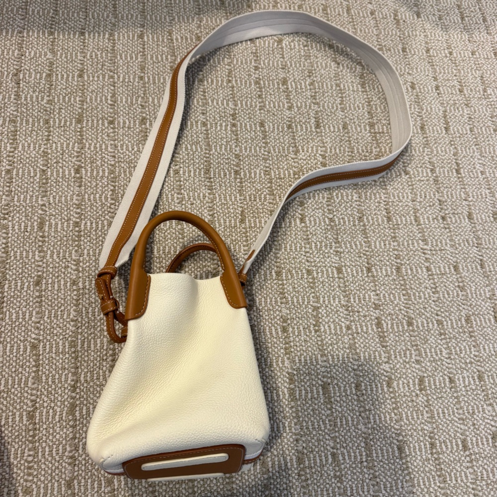 Like New! Loro Piana Micro Bale bag Calfskin Whisper White/Wheat Bran/Sun Gold - Picture 5 of 8
